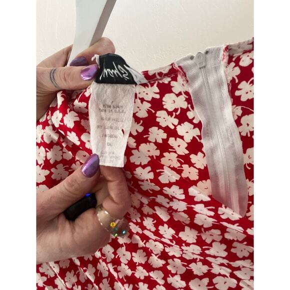 Vintage 1980's Red Floral Short Sleeve Cropped Jumpsuit - Picture 8 of 8